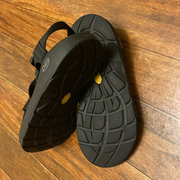 Men Chaco Sandals - size 10 - Picture 9 of 10